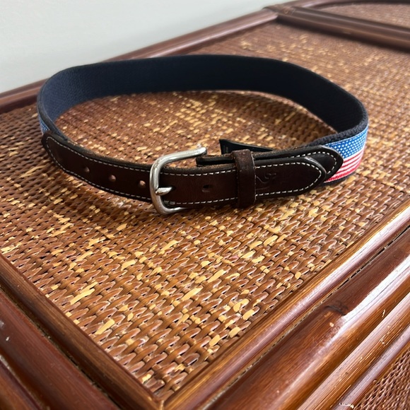Vineyard Vines Boys Flag Belt, size 24 - Picture 1 of 4